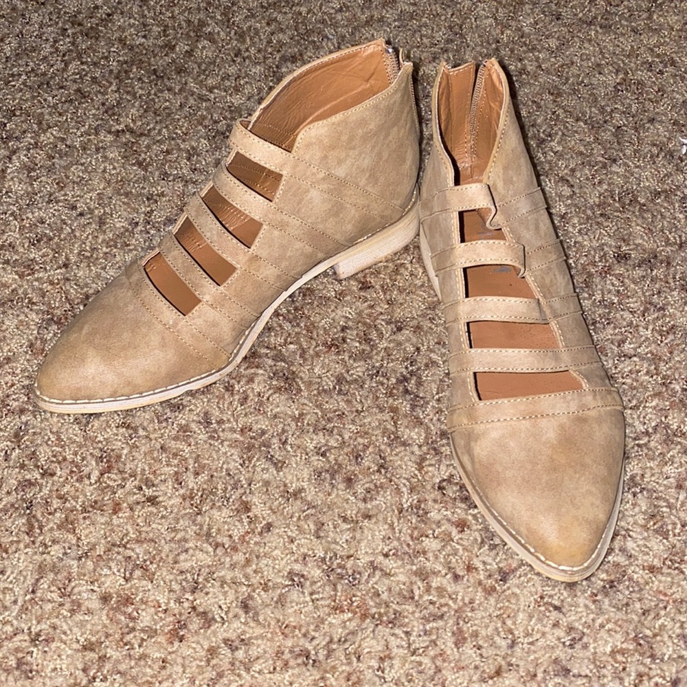 Women’s tan booties